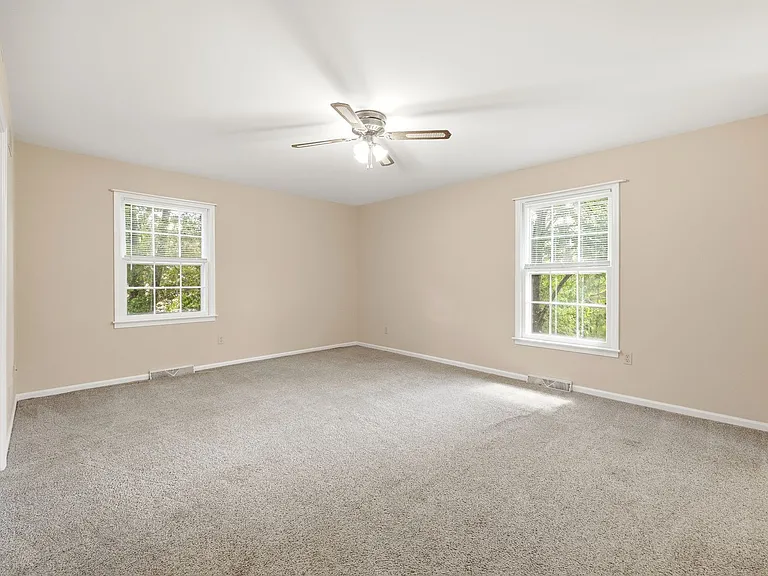 5757 Heards Mountain Rd — Photo 17