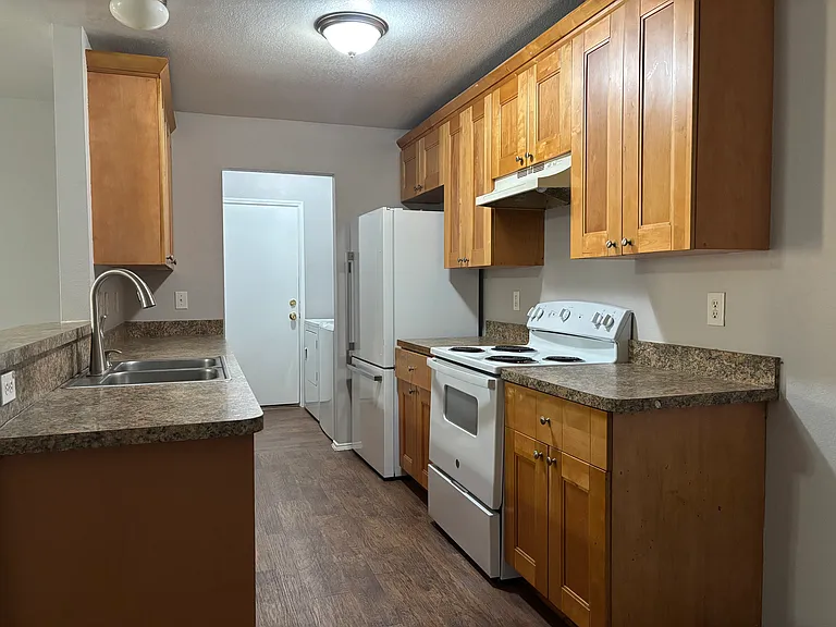 8040 Doreen Ave #1 — Photo 12