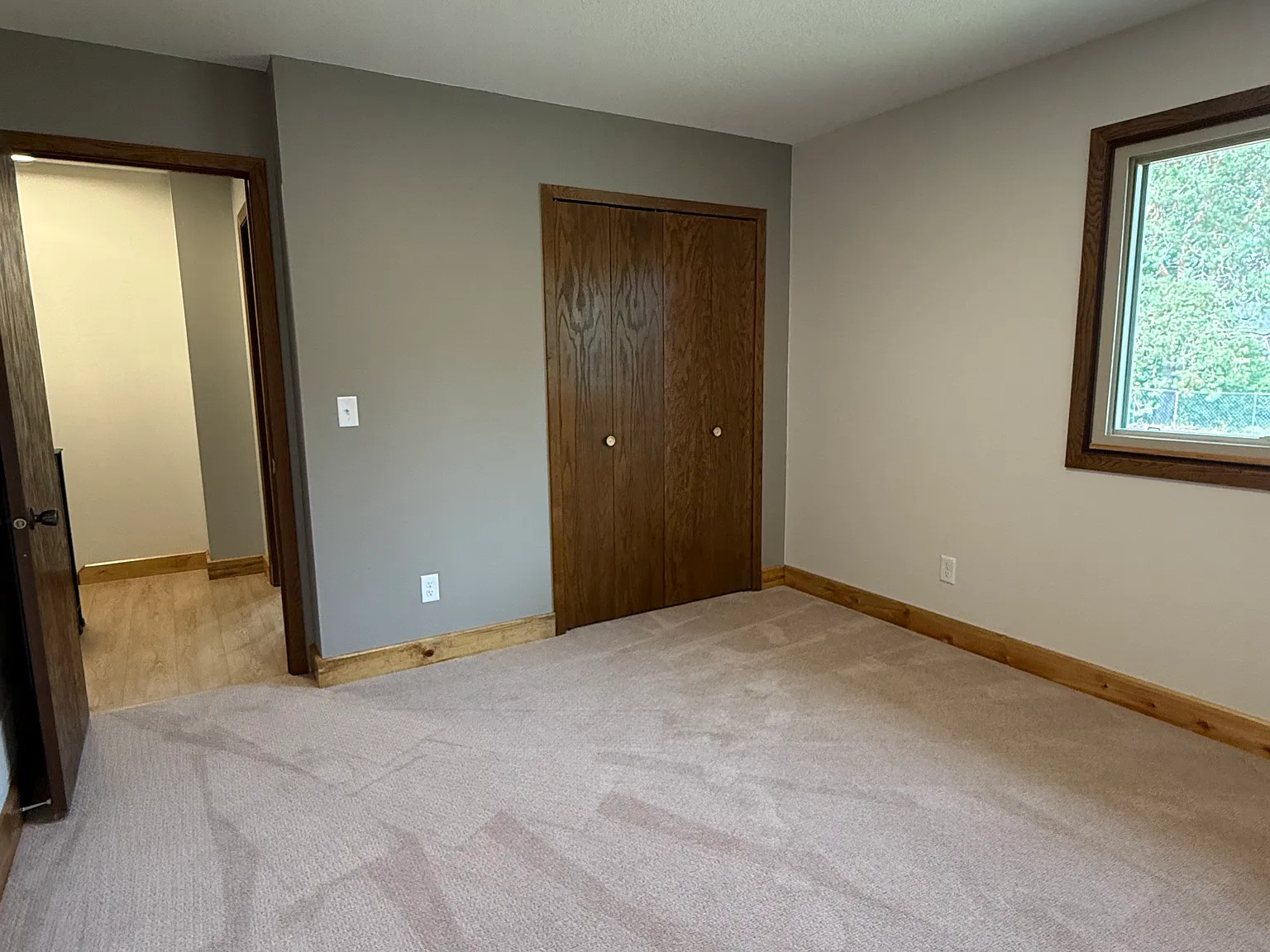 3 bed, 2.5 bath, 1376 sqft, $2,550 — Photo 4