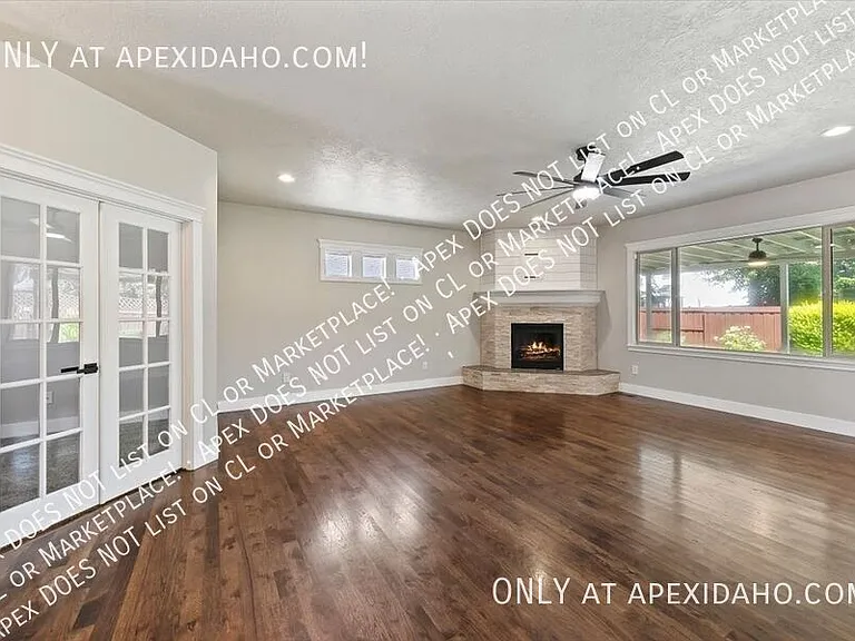 1828 W Divide Creek St — Photo 9