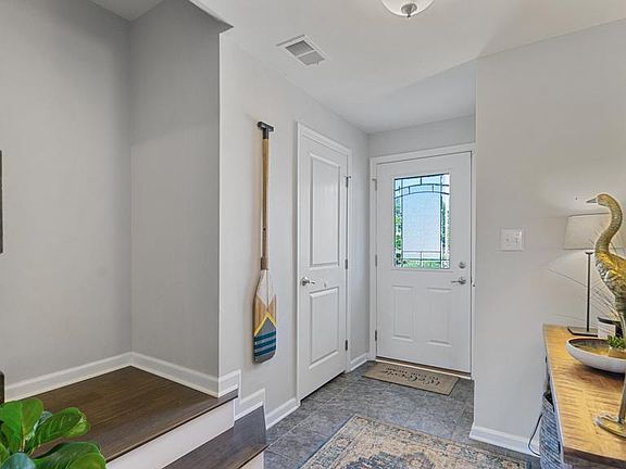 5th image of 8227 Secluded Cove Ln