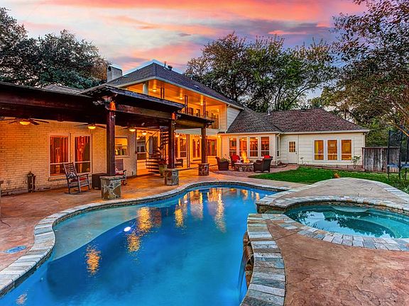 2nd image of 419 Bayou Cove Ct