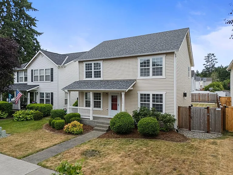 2429 Tolmie Ave — Photo 41