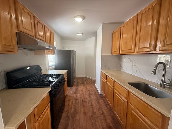 2nd image of 45 Fane Ct Floor 1