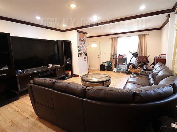 3rd image of 7909 Furmanville Ave
