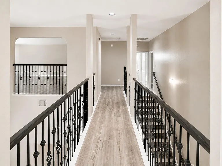 3906 Lakeridge Canyon Dr — Photo 15