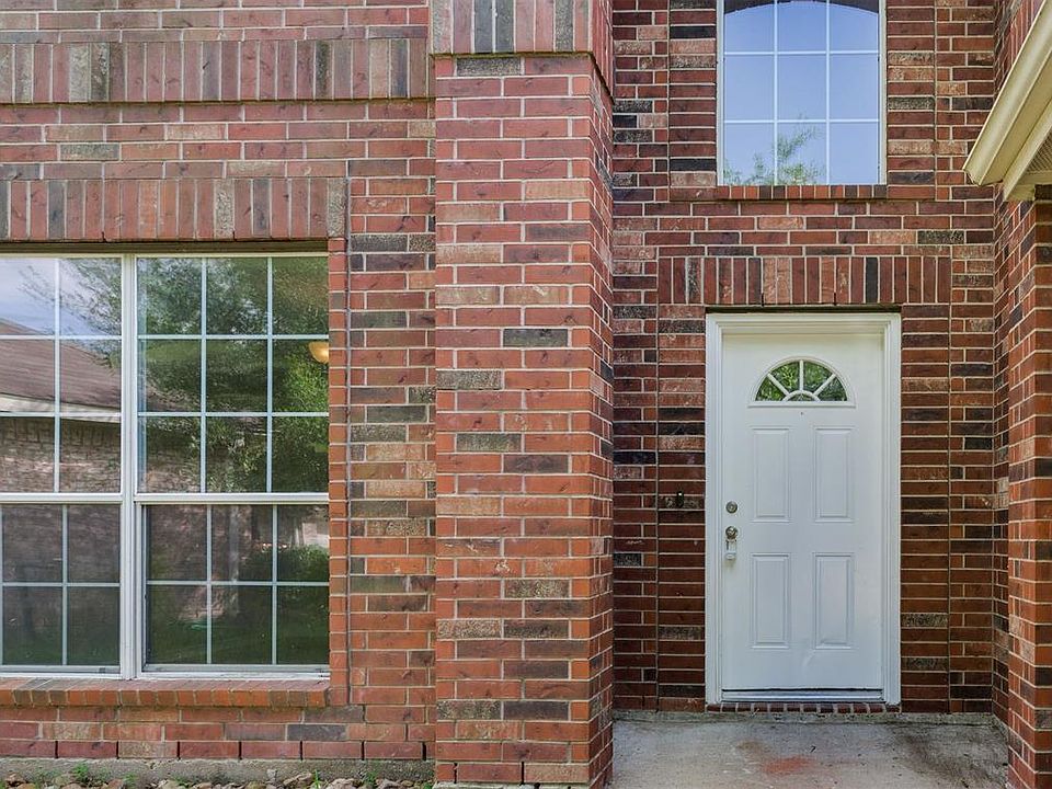 1st image of 16951 Hampton Glen Ct