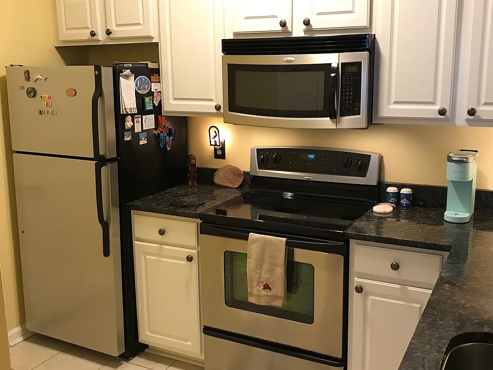 1st image of 1600 Long Grove Dr Unit 1617