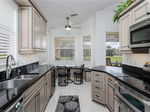 640 Lalique CIR #405, NAPLES, FL 34119