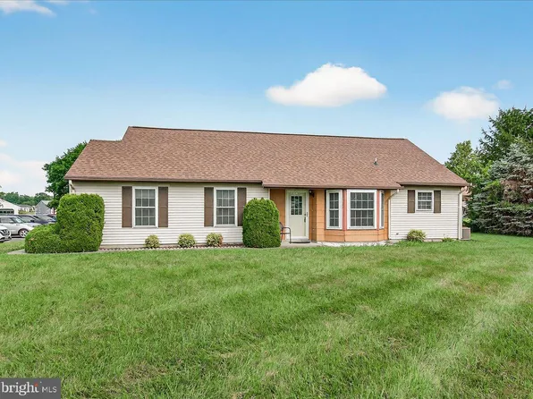 6908 Chokeberry Ct, Frederick, MD 21703