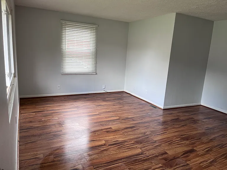 4006 N Bolton Ave — Photo 2