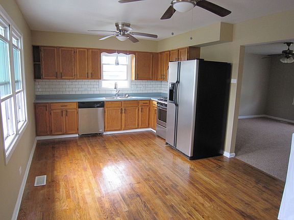 2nd image of 373 Maplewood Dr