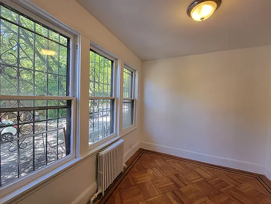 Rented by Skyline Group Real Estate | media 18