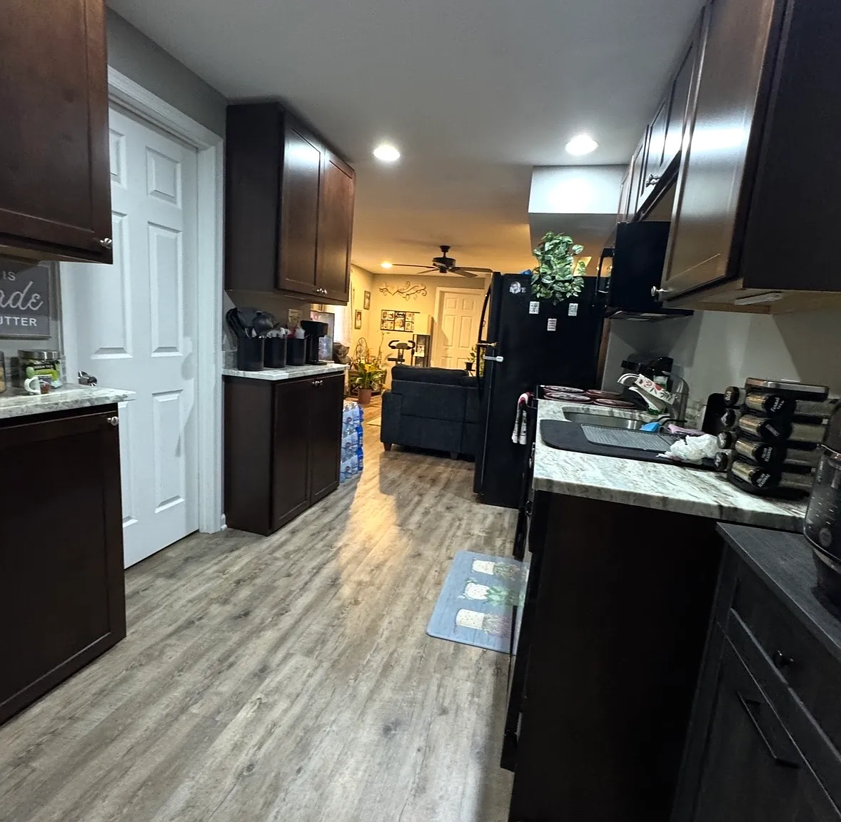 2 bed, 800 sqft, $1,650 — Photo 3