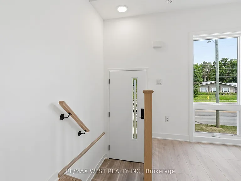 521 Big Bay Point Rd #7 — Photo 4