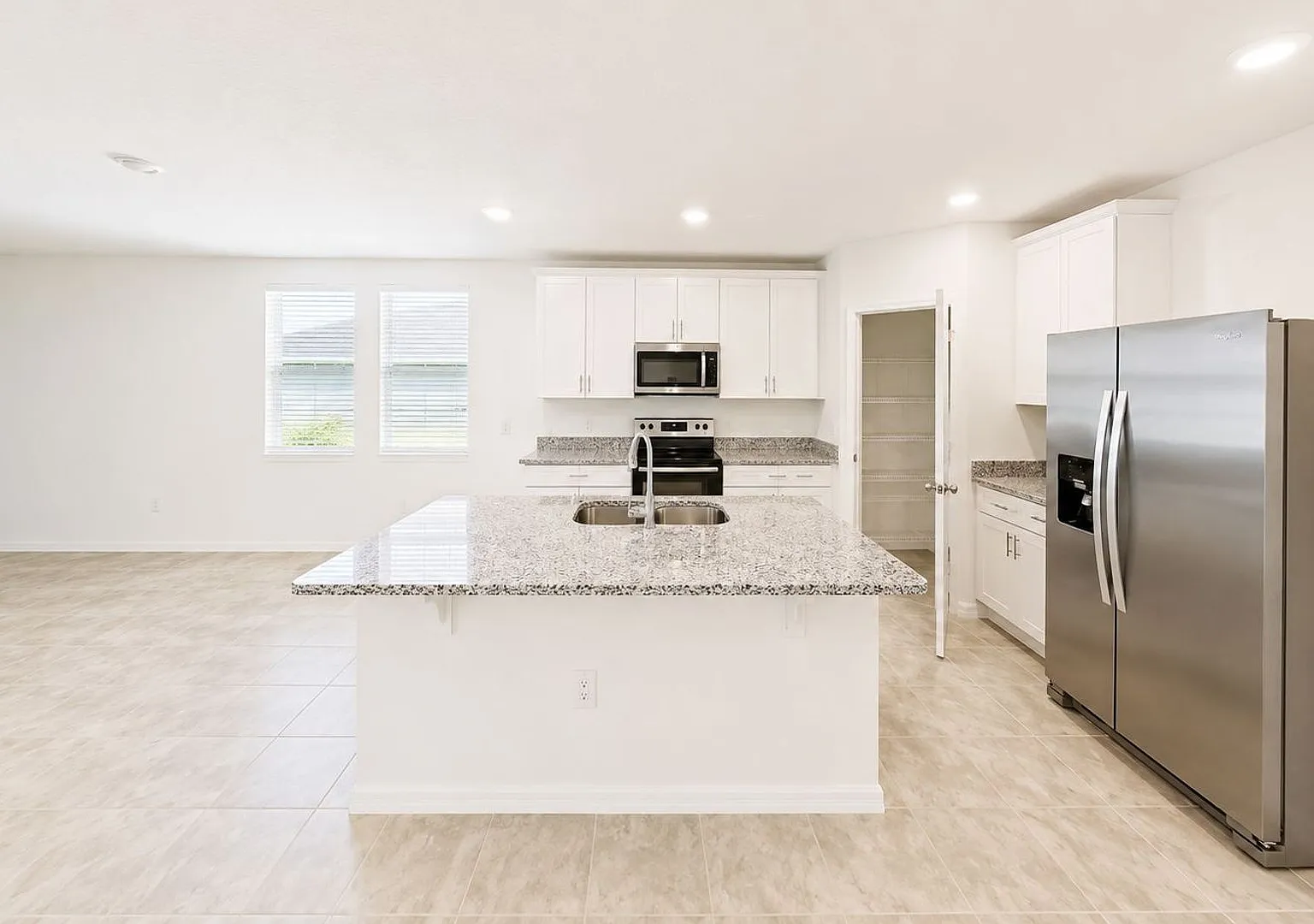 3 Bedroom Davenport Home with Flex Room in Deer Run — Photo 3