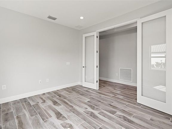 5th image of 2978 Amblewind Dr