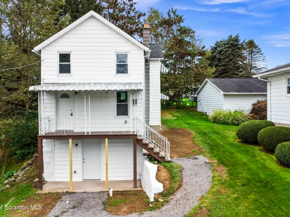710 Hill St, Mayfield, PA 18433