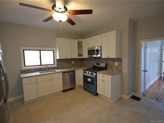 3rd image of 823-825 Beechwood Ave