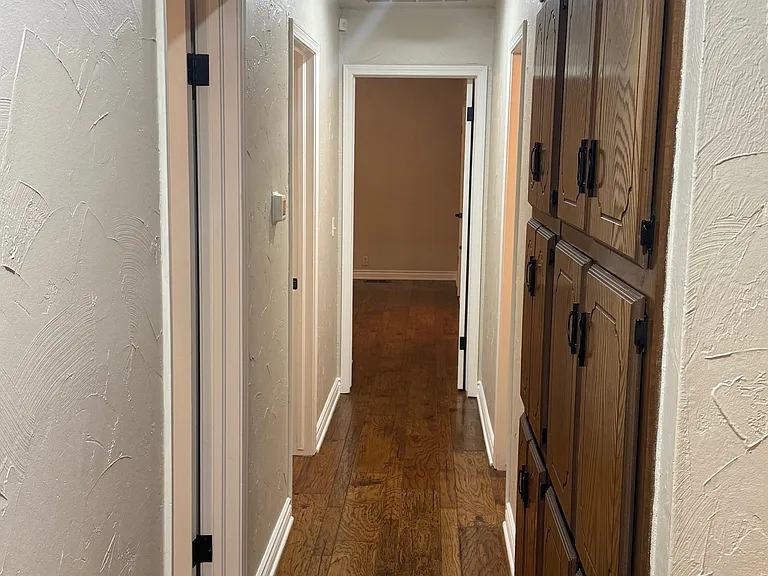 920 Countrywood Ln — Photo 13