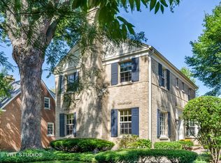 2034 Beechwood Ave, Wilmette, IL 60091
