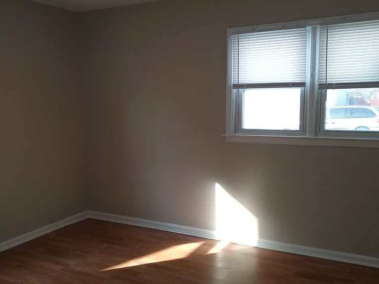13972 Marshall Ave — Photo 8