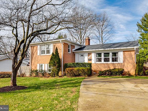 Repaved driveway fits several cars
