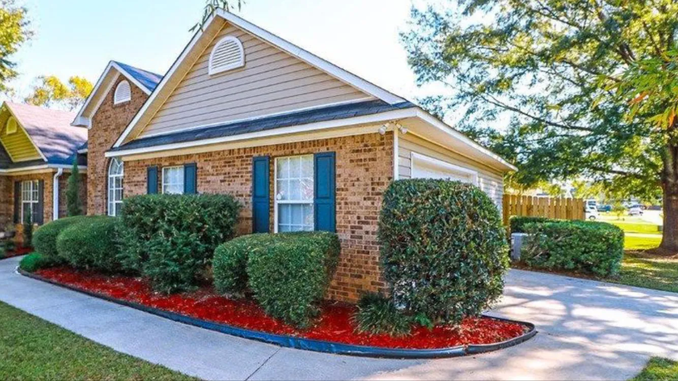 3 bed, 1500 sqft, $1,900 — Photo 3