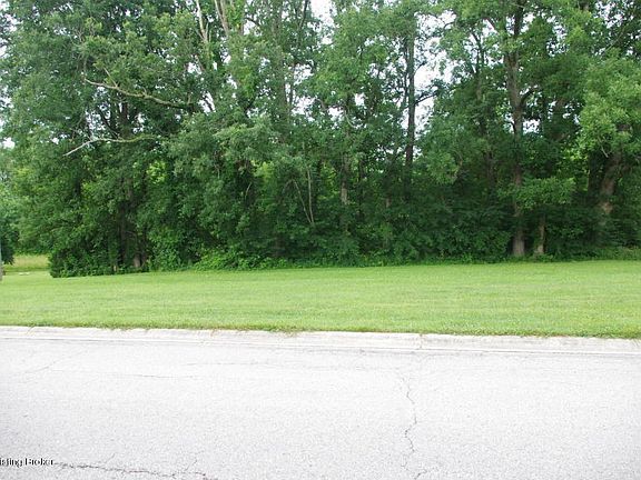 2nd image of 3902 Ballard Woods Dr