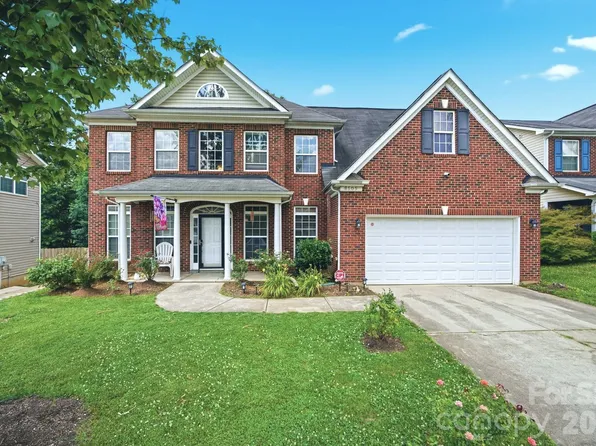 8505 Delamere Ln, Charlotte, NC 28269