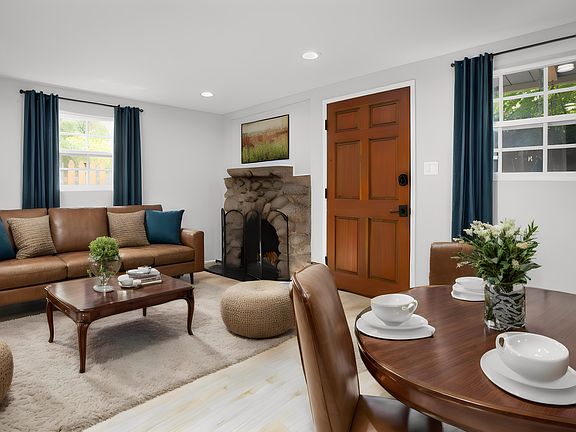 2nd image of 487 Sturtevant Dr #1