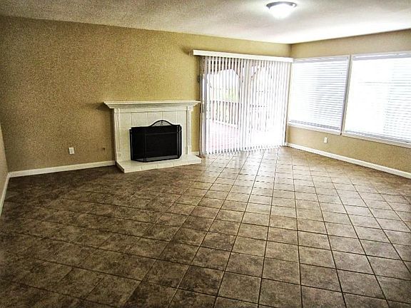 2nd image of 1836 N San Diego Ave