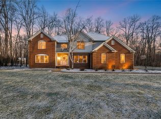 1953 Stone Ridge Dr, Hinckley, OH 44233