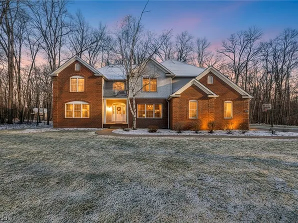 1953 Stone Ridge Dr, Hinckley, OH 44233