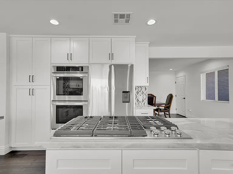 5952 Maury Ave — Photo 11