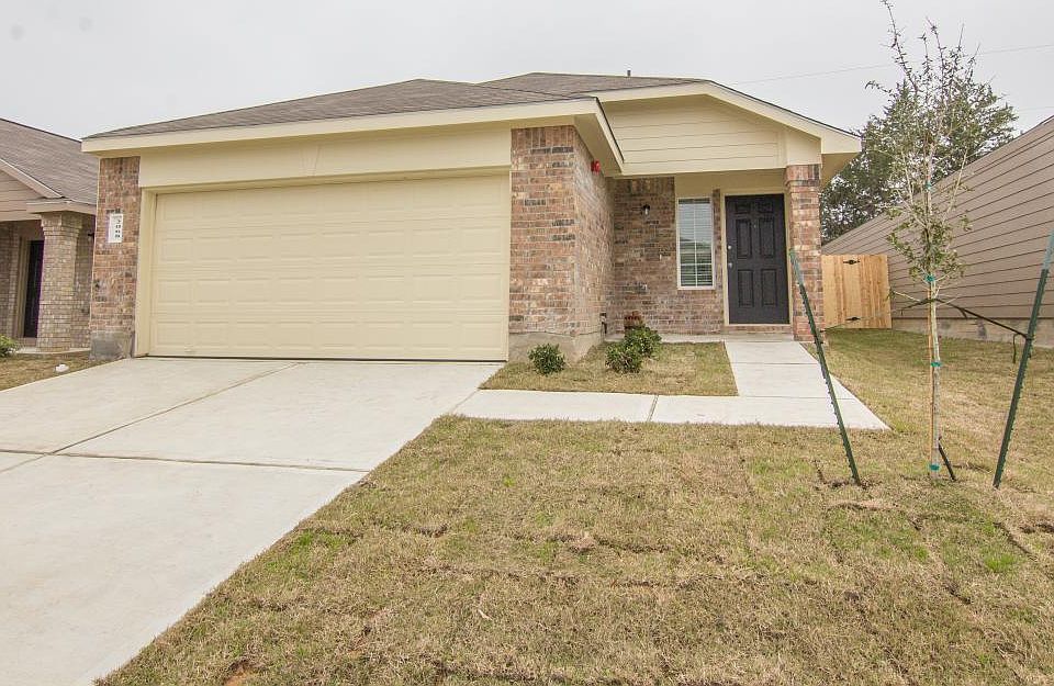 1st image of 2068 Oakwood St