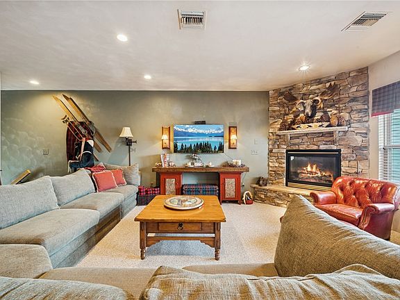 3rd image of 9121 Aspen Dr