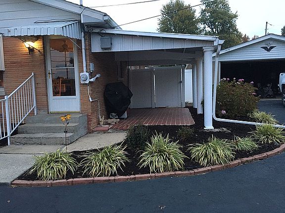 2nd image of 851 N Helfrich Ave