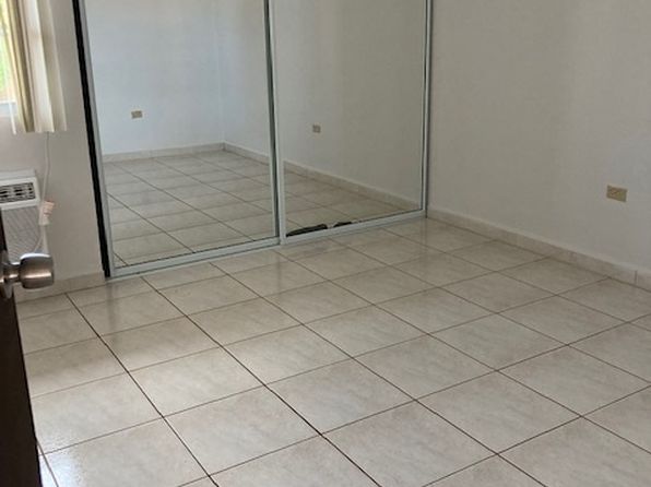 102 Valles De Torrimar E, Guaynabo, PR
