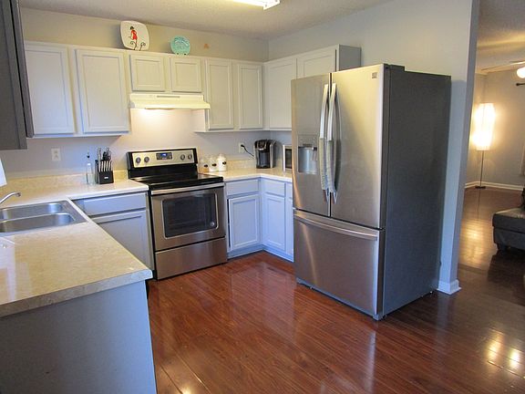 4th image of 7164 Ravenwood Ln