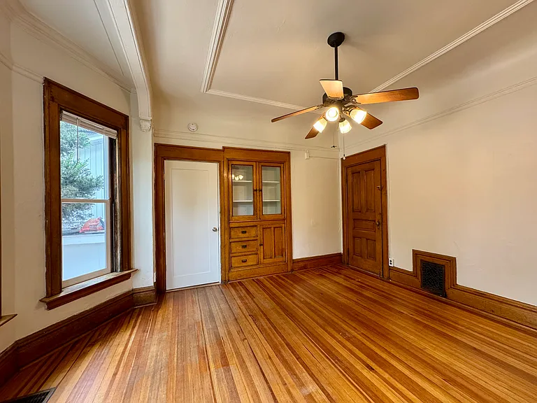 1638 N High St #1 — Photo 5