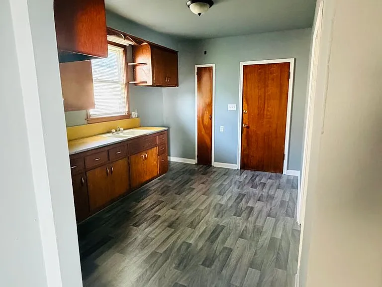 3735 N 9th St — Photo 5