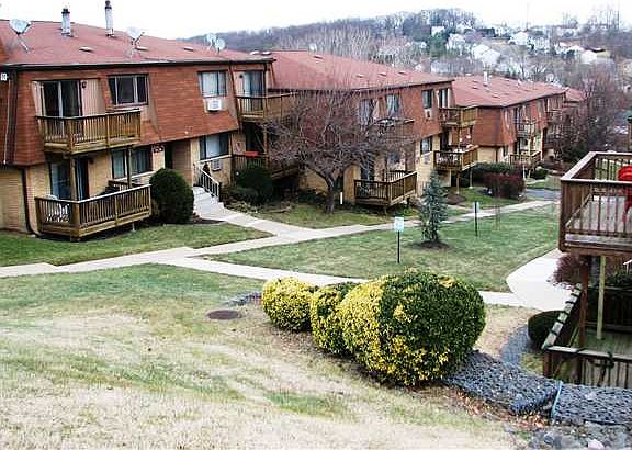 2nd image of 293 Richard Ct