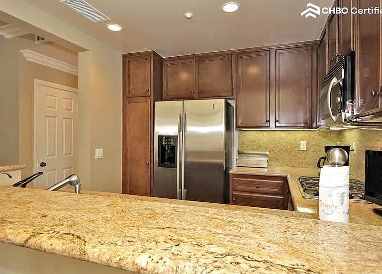 102 Jadestone — Photo 10