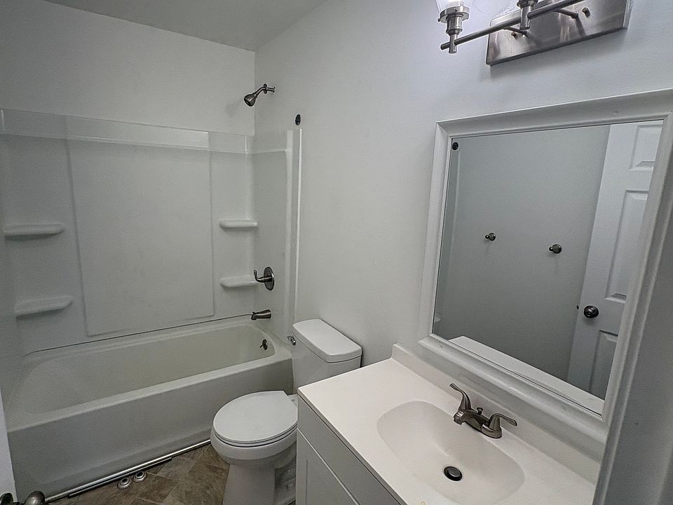 2nd image of 131 Linden St