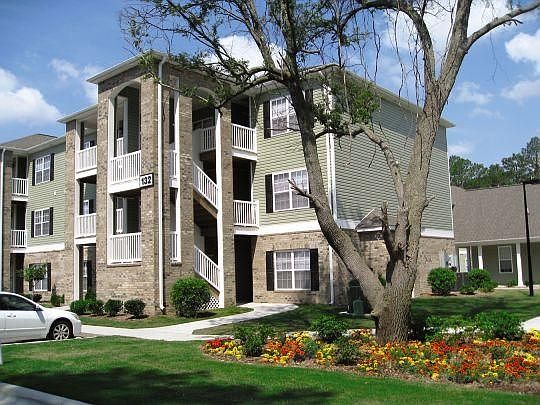 1st image of 120 Parsley Ln APT 104