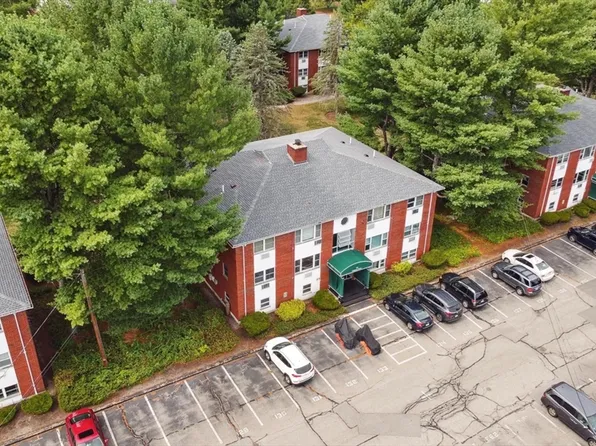 3 Colonial Dr APT 7, Andover, MA 01810