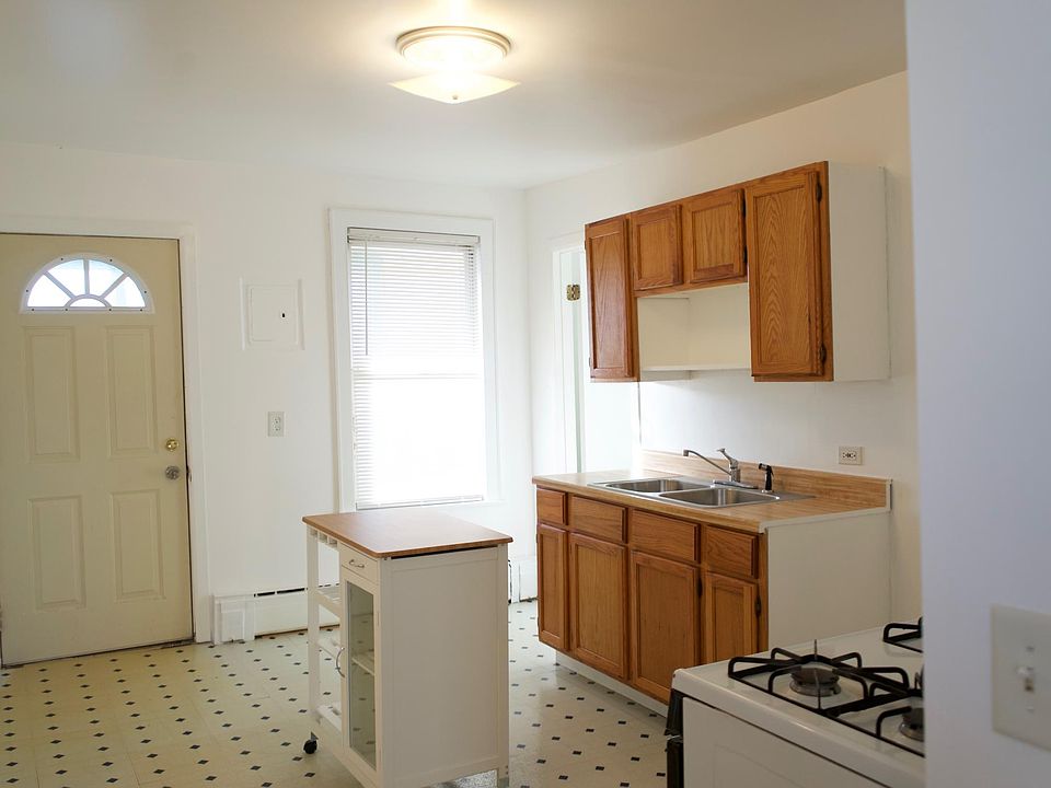 1st image of 5005 W Eddy St #2