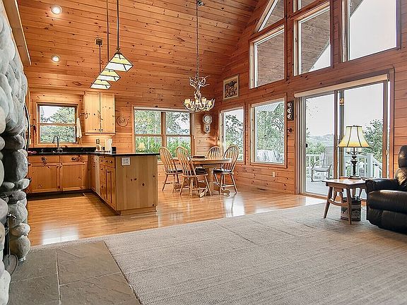 4th image of 104 E Zola Drive