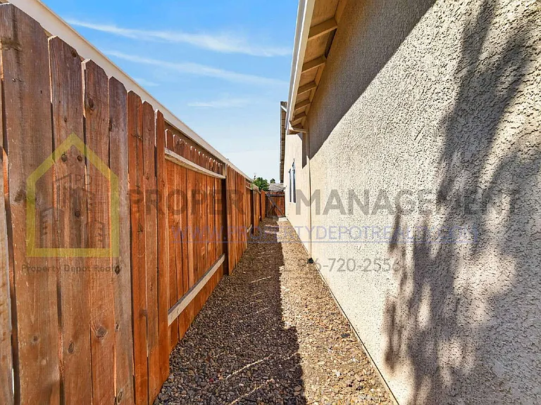 1570 Charm Way — Photo 52